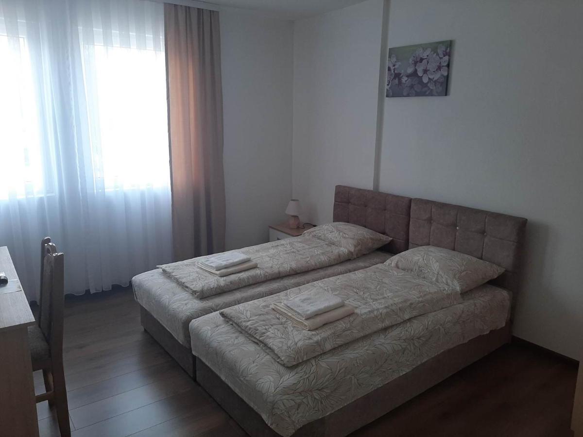 Bed and Breakfast Vila Centar Mb Сьєниця Екстер'єр фото