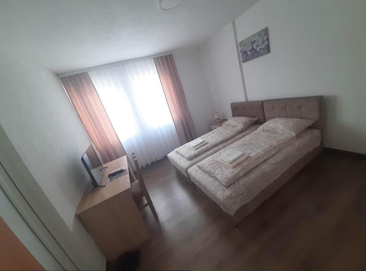 Bed and Breakfast Vila Centar Mb Сьєниця Екстер'єр фото